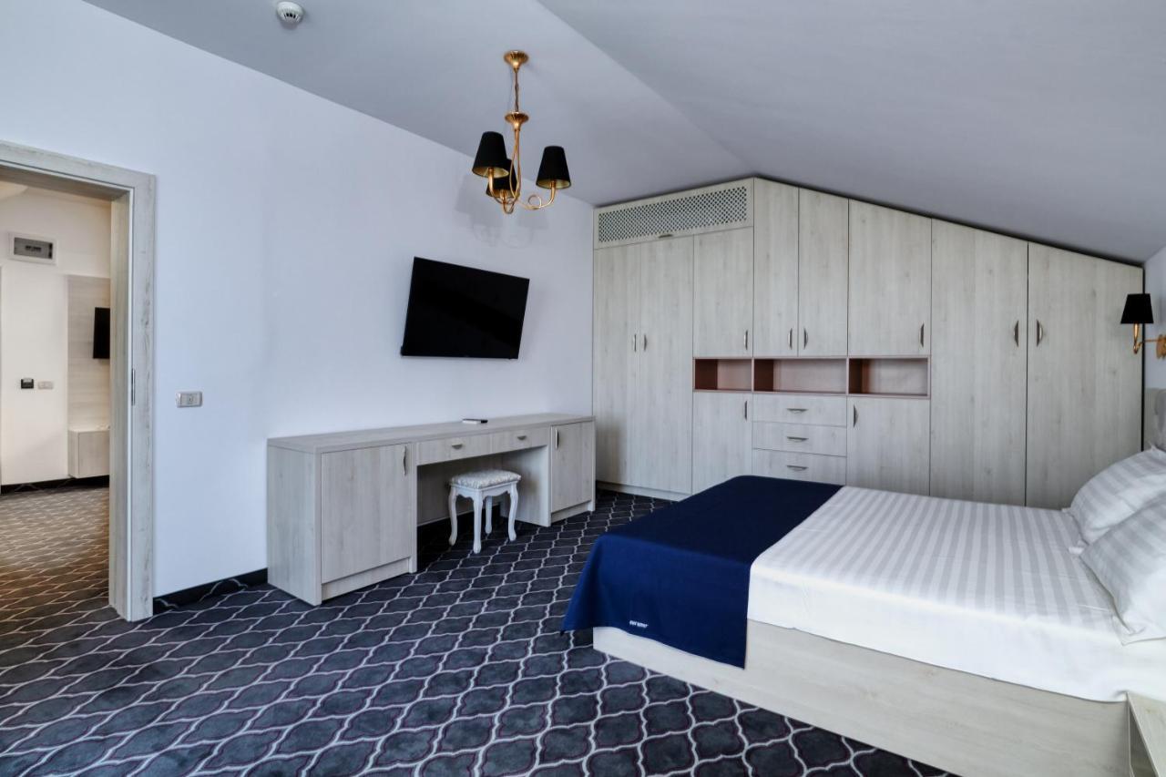Eros Beach Resort Navodari Dış mekan fotoğraf